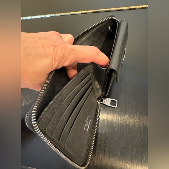 RARE Authentic Vintage Retro Iconic Minimalist Luis Vuitton Monogram Zip Wallet - Picture 16 of 17